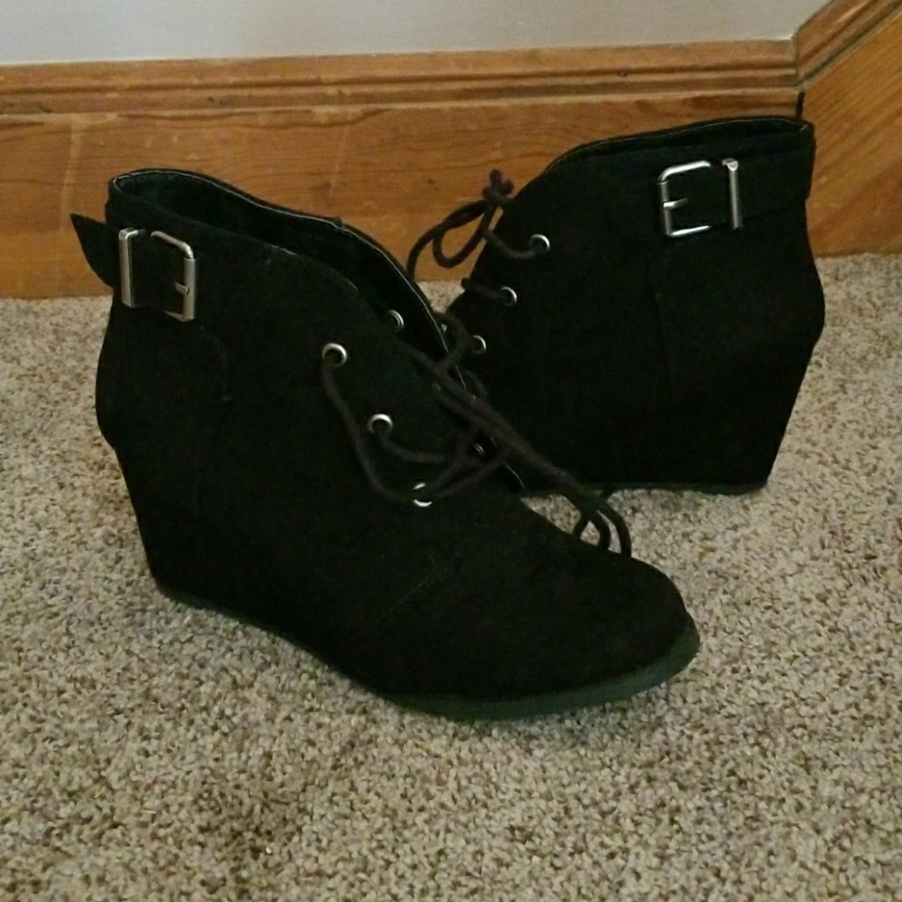 Wedge booties
